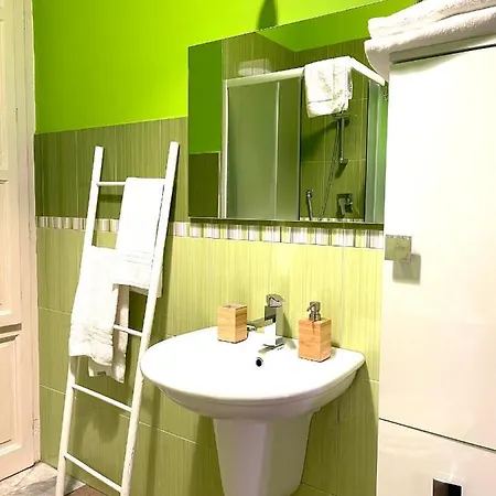 Boheme Al Centro Di Bed & Breakfast 2*